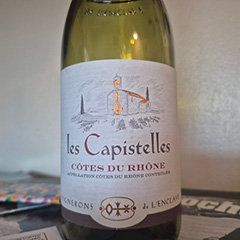 Les Capistelles wine label