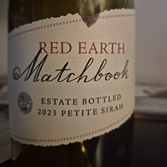 Red Earth wine label