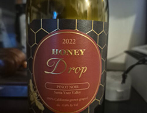 Wine Review: 2022 Honey Drop Pinot Noir – All Buzz, No Backstory (But It Works)